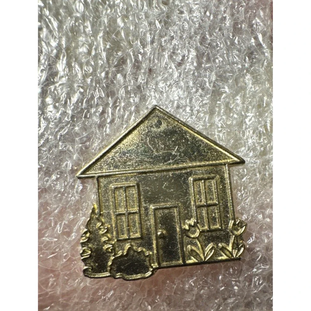Gold Tone House Cottage Lapel Pin